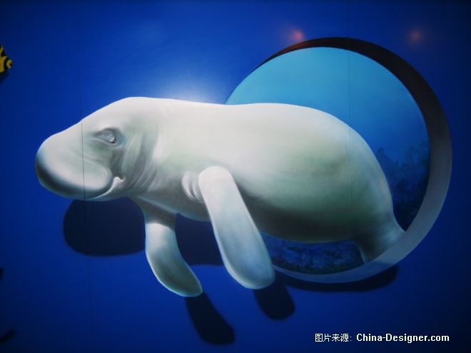 北京Z2立体视觉艺术工作室致力于推广绘画艺术在墙壁装饰领域中的应用。通过绘画语言和装饰设计的结合,形成在绘画技法、材料应用以及装饰工艺要求方面的领先能力,为客户提供更个性化、更艺术化、更与整体设计方案整合的墙壁装饰效果。 我们通过应用不同的颜料和技法,提供立体壁画、隐形壁画、立体荧光壁画、大型壁画、景观设计与施工、雕塑、油画、木雕、漆画艺术和艺术涂刷家居壁画等系列绘制服务,通过对墙壁、天顶、陈设等部分的综合考虑,营造出赏心悦目的效果。可广泛适用在公园、展览馆、酒店、娱乐中心、商场、会馆、学校、别墅、公寓等